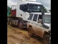 Maajabu Ya Gari Ya Land Cruiser Ilvyokwamua Magari Makubwa Kwa Tope