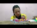 Membuat bunga 3 dimensi dari bahan clay