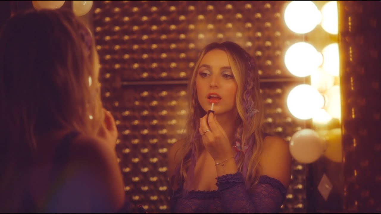 Riley Wells at The Peppermint Club: Live Show Visual