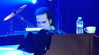 Nick Cave and the Bad Seeds - Give Us A Kiss