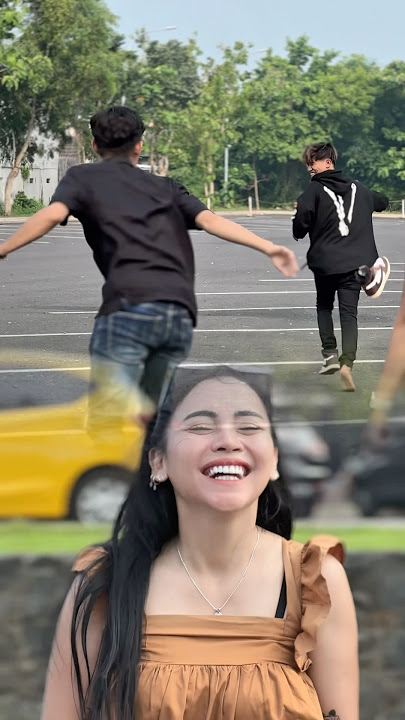 Kena lu di kerjain😁
