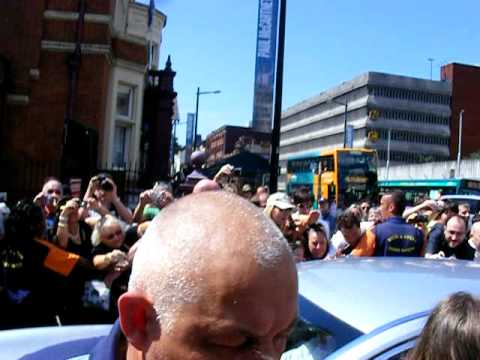 Paul McCartney Arrive au Millennium Stadium de Cardiff, 26 Juin 2010