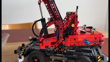 LEGO Technic Pneumatic Crane Review 42144
