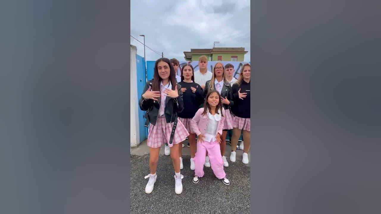 Ilary e Zia Nicole fanno nuovo balletto con tutti i nostri amici di scuola!  #stefanoeilary #shorts