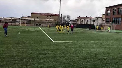 Ragazzo 12 anni punizione da cristiano Ronaldo!