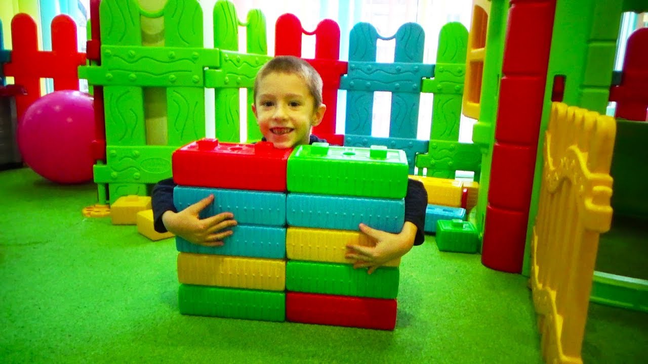 Children's Indoor Playground - Learn Shapes & to Count with Damian