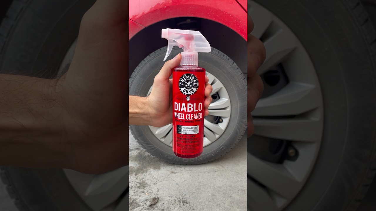 Limpieza de neumáticos con diablo wheel cleaner #detalladoautomotriz  #detailing #asmr #chemicalguys 