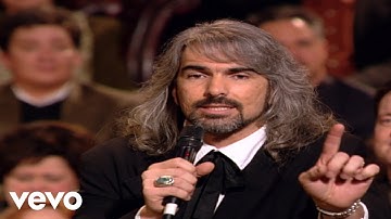 Bill & Gloria Gaither - The Old Rugged Cross Made the Difference [Live] ft. Gaither Vocal Band