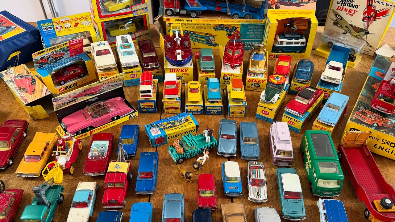 コーギー corgi ディンキー ビンテージ フォード ディンキートイズ レトロ VINTAGE DIECAST MODEL CAR COLLECTION BOXED AWAY SINCE THE