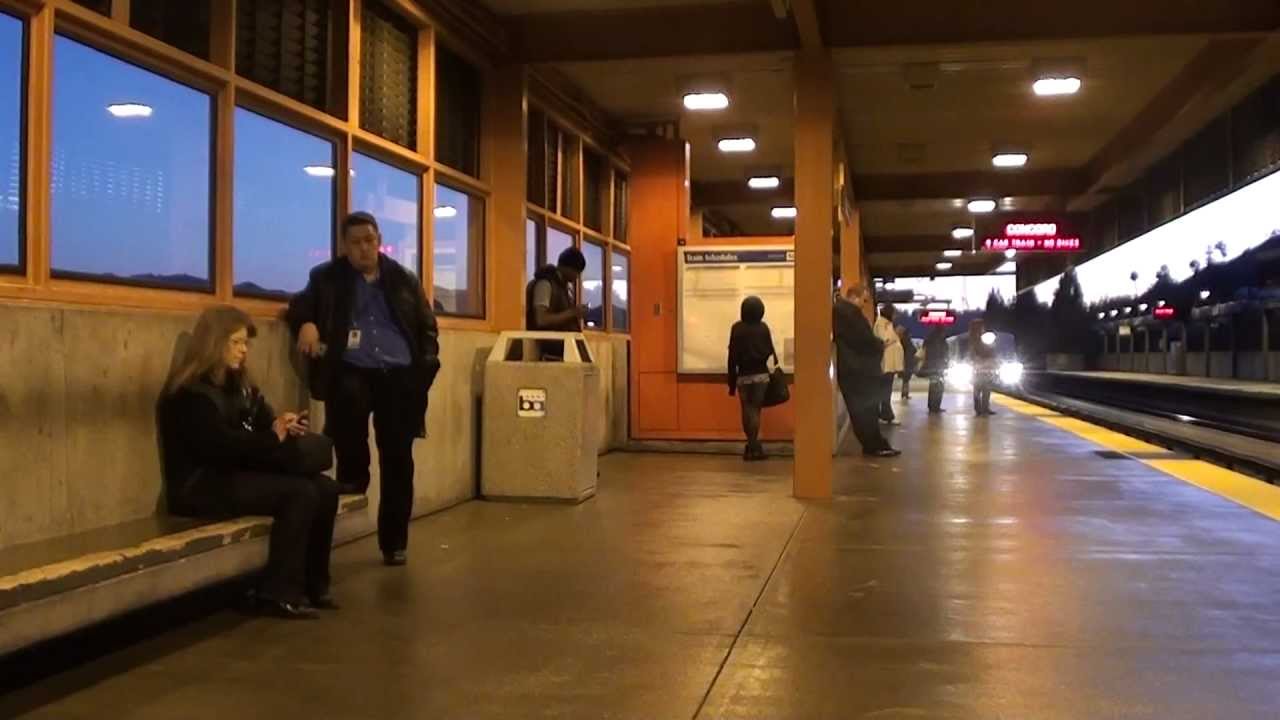 Concord Train Arriving at Walnut Creek BART (HD) YouTube