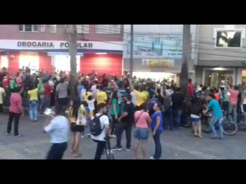 Confronto entre manifestantes pró e contra Lula