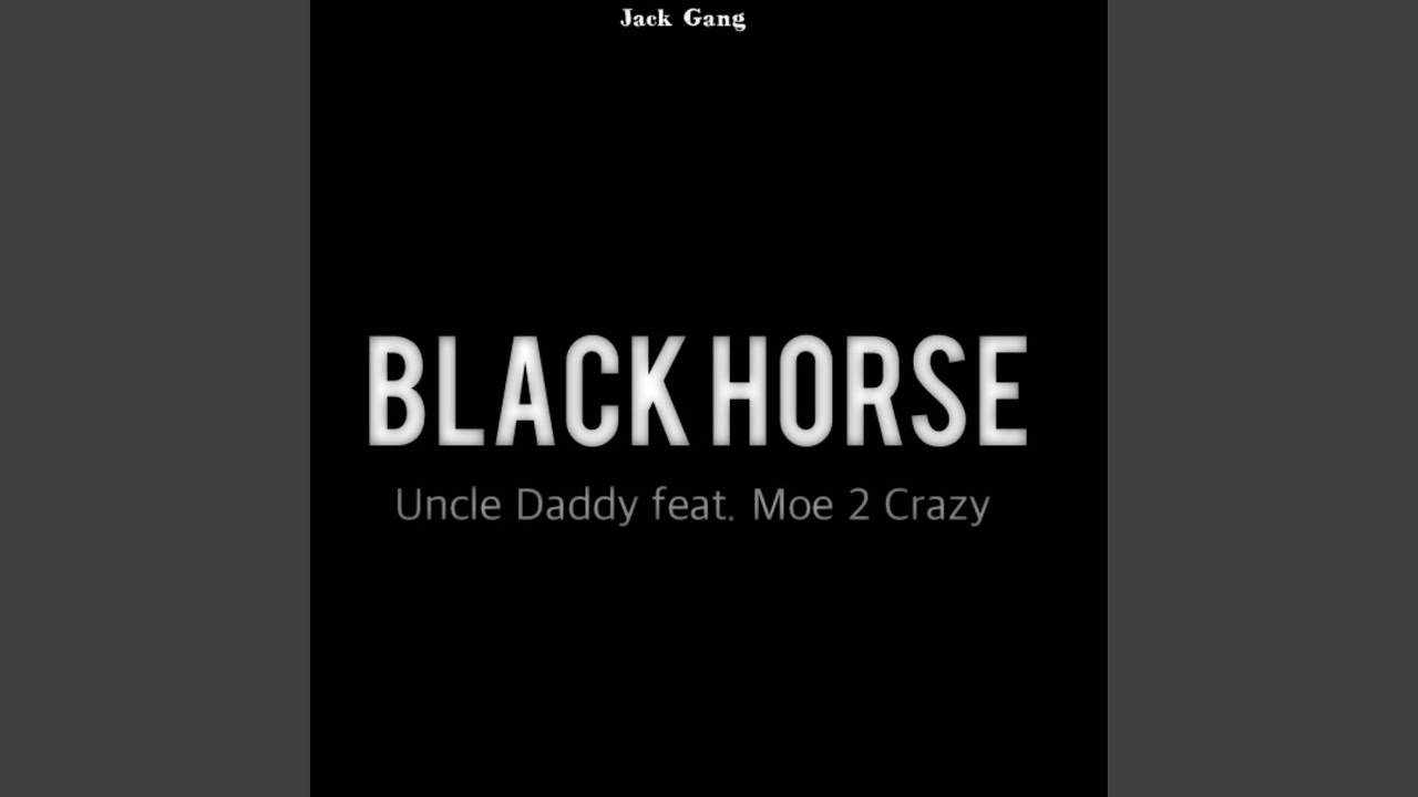 在 YouTube 上观看 Black Horse (feat. Moe 2 Crazy) 在 YouTube 上观看 Black Horse (feat. Moe 2 Crazy)