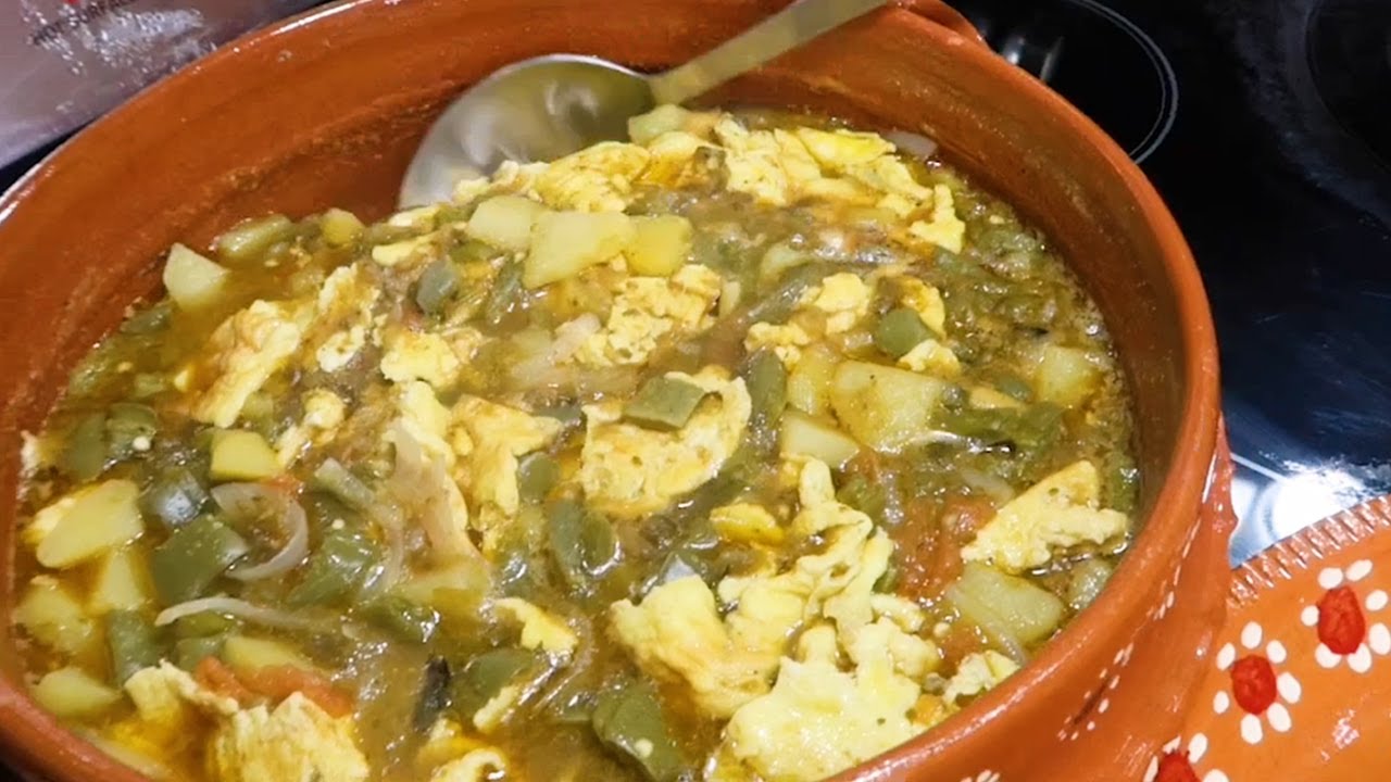 ALMUERZO DE NOPALITOS CON PAPAS EN SALSA DE MOLCAJETE | RECETA BARATA/ECONOMICA