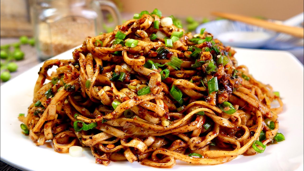Tasting Hunan Spicy Noodles in Changsha’s Vibrant Eateries 2 Hunan cuisine dishes