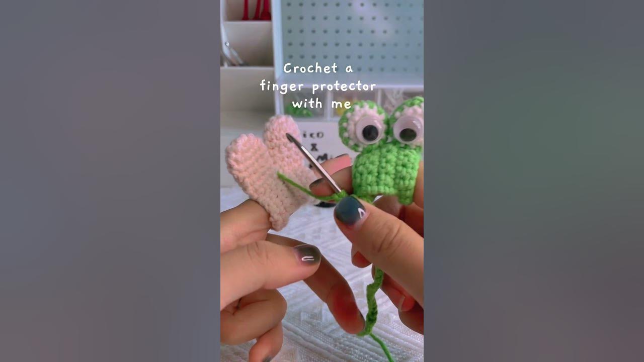 Which finger protector do you prefer? #crochet #crochettutorial #diy # crocheting 