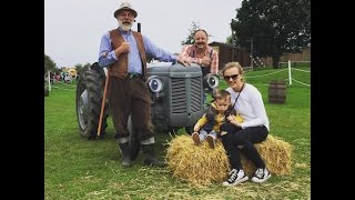 James poznaje Mały Szary Traktor Fergie | Willows Farm