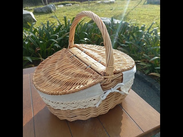 Rattan picnic basket traditional handwoven class=