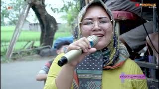 BATUR PELAMPIASAN • VOC DEVI MANUAL •