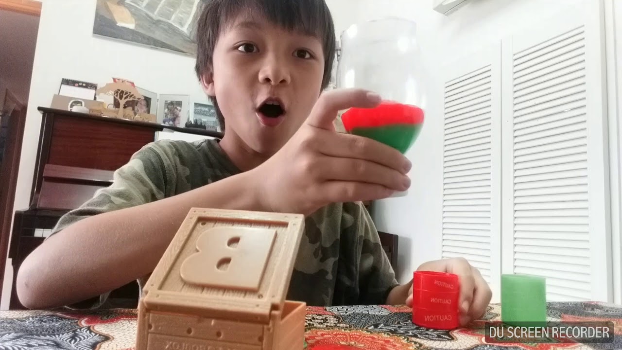 video phone é a continuação de telephone slime video