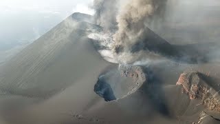 02/11/2021 Alineación centros de emisión superiores, toma única con SONIDO. Erupción La Palma IGME