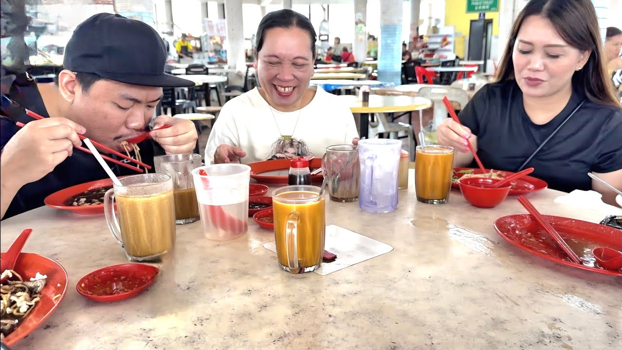 SINGGAH DI TAMU DAN SARAPAN SEBELUM KE NANGA TADA