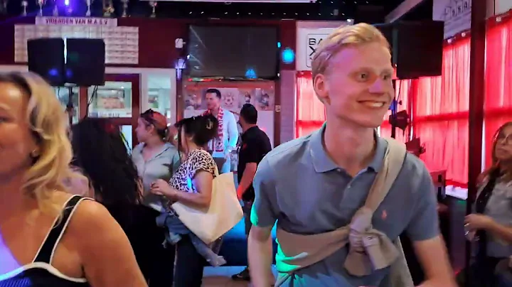 prachtige kampioenschap voetbal club masv 2023 Arnhem dikke feest (3)