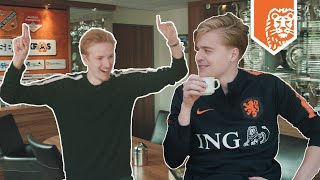 Van Bankzitten tot Bestuursleden⚽! | ESCAPE ROOM ft. MATTHY &amp; KOEN