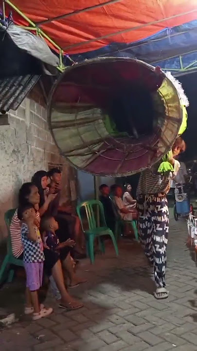 ondel-ondel digendong 😁 #eltonmorgan #shorts #beranda #trending #ondelondel #ondelondelbetawi #ondel