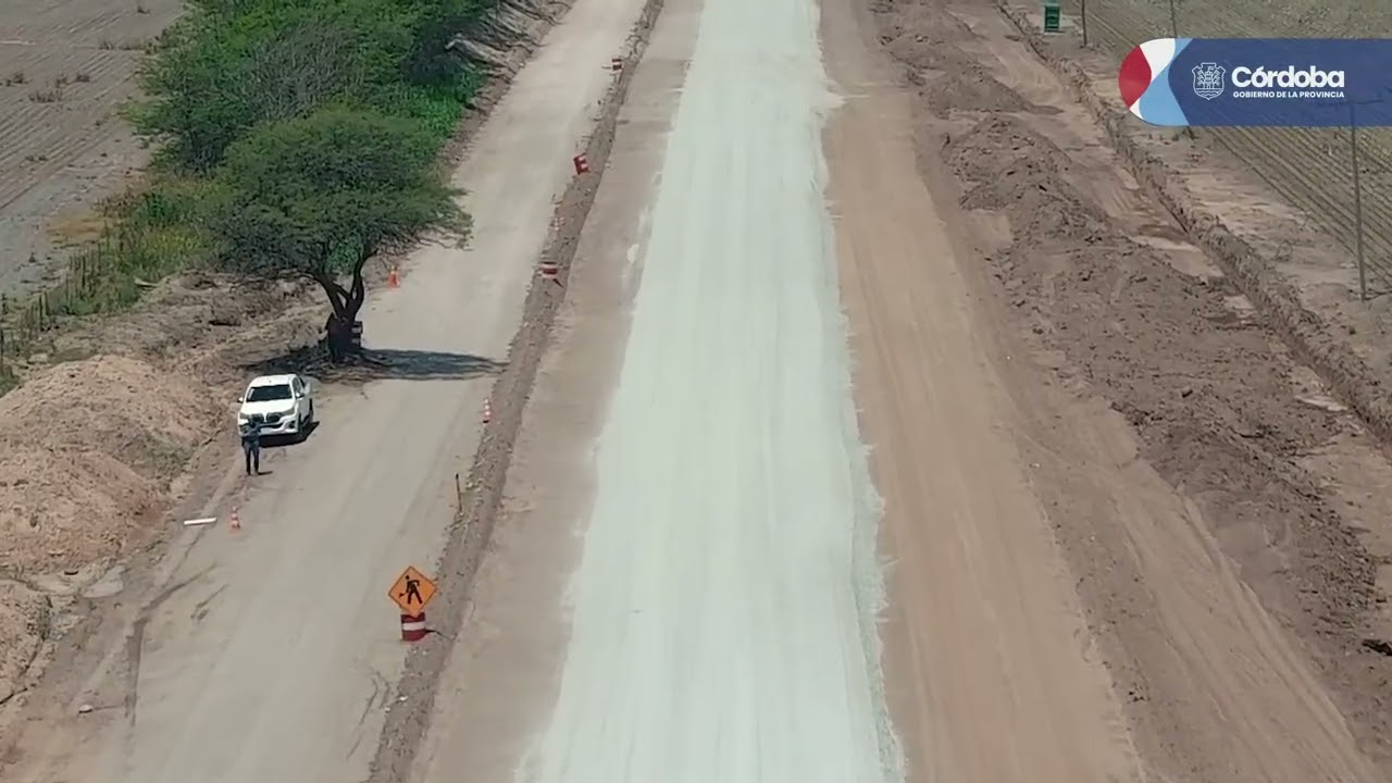 Comenzó la pavimentación de la ruta que une Santa Rosa de Calamuchita con Soconcho