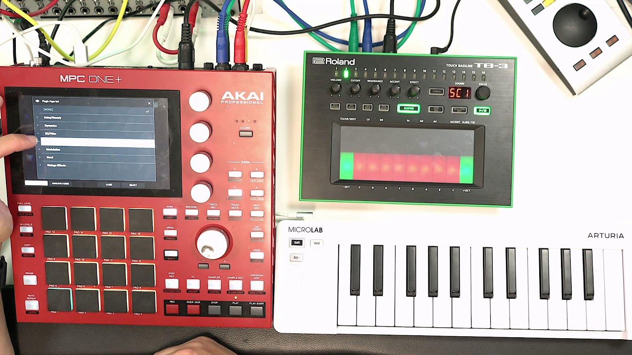 AKAI MPC Live サンプラー LPK25 ROLAND Rubix22 AKAI MPC Live