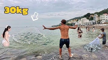 Sửng Sốt Trước Cảnh Tượng Chài Cá Tại Bãi Tắm Đẹp Nhất Vũng Tàu - Hàng Nghìn Con Cá Được Kéo Lên Bờ