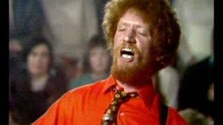 Video thumbnail of "Luke Kelly And Ronnie Drew - Monto"