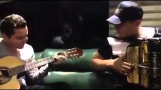 Video voorbeeld van "Memo Garza de la Adictiva cantando  SOLO CON VERTE de la Banda MS"