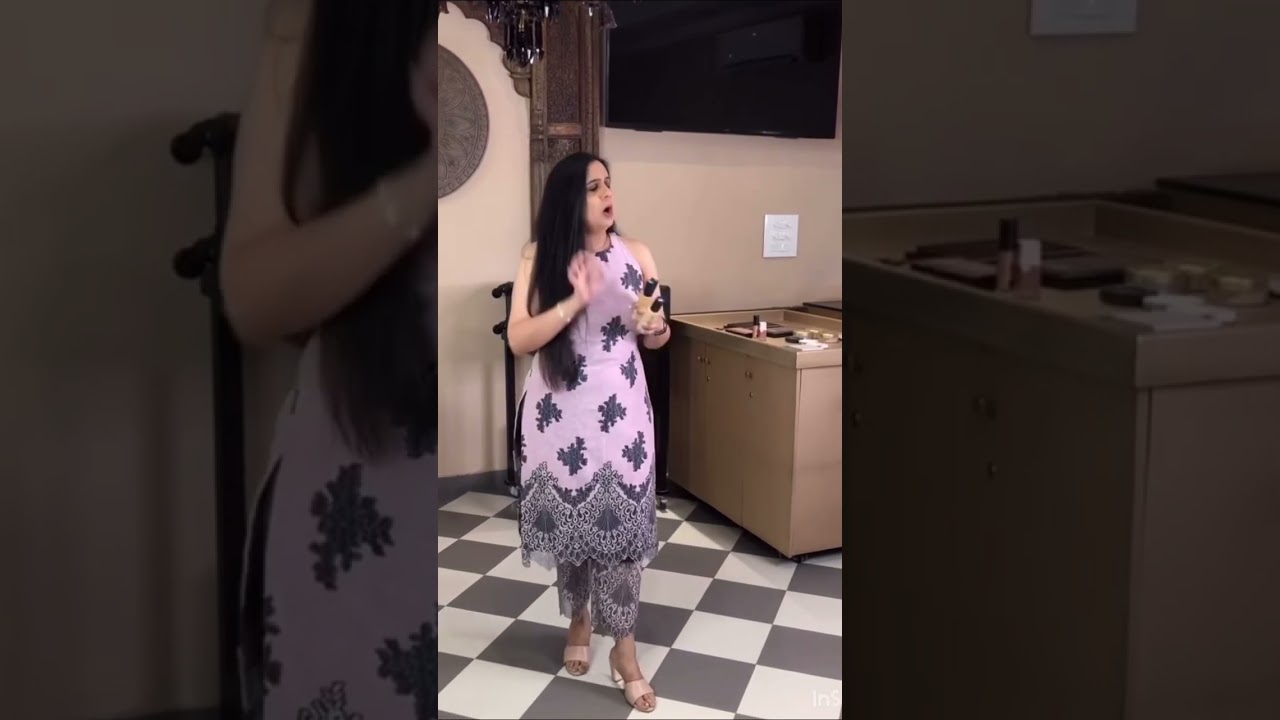 Forever 52 Foundation Review By Parul Garg 