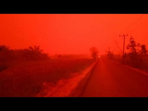 Видео: Индонезия небо краснеет