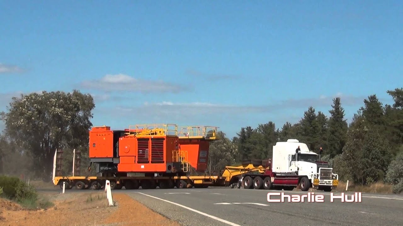 Heavy Haulage - Regal Transport & Charlie Hull - YouTube