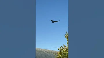 Private Jet Landing At London Luton Aviation Plane Planespotting Shorts 