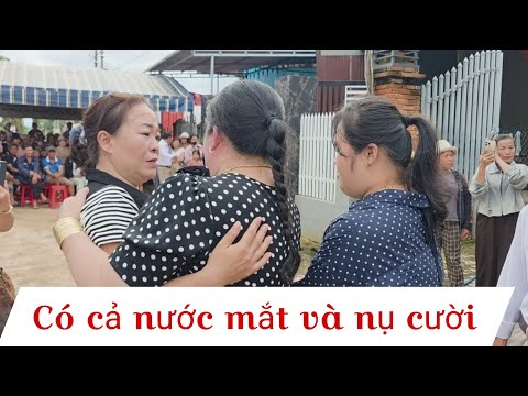 ( 3050 ) A Reunion Filled with Tears and Smiles. Finding My Mother After 45 Years.