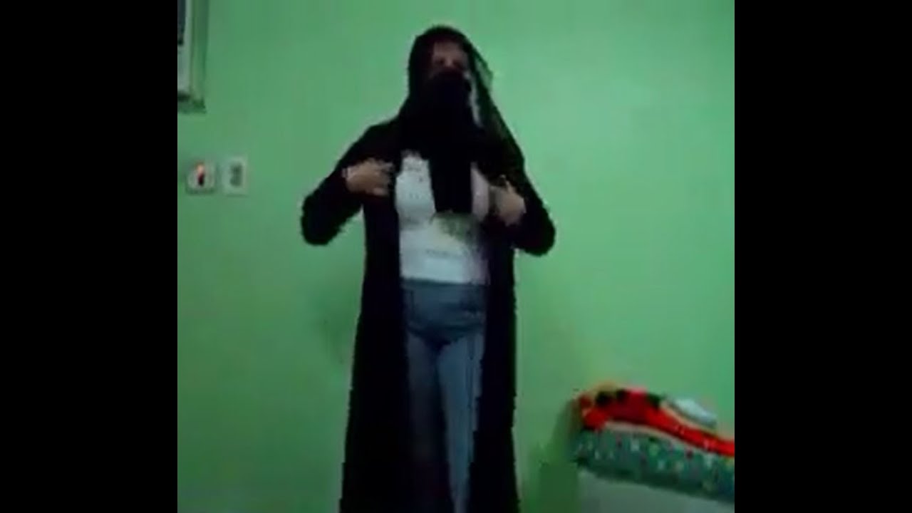 Sexy Arab Girl Dancing And Removing Clothes Youtube