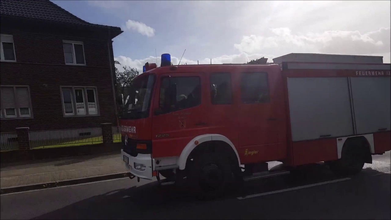 |TLF 20/40 Staffel| FF Brandenburg auf dem Weg zum gemeldeten B:Gebäude groß