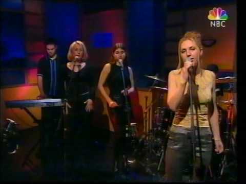 Saint Etienne - Woodcabin (Live V.I.P. 1998)