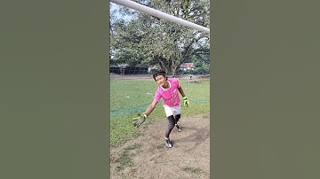 Goalkeeper training ❎&✅ #shorts #youtubeshorts #ytshorts #shortvideo #football #goalkeeper #skills