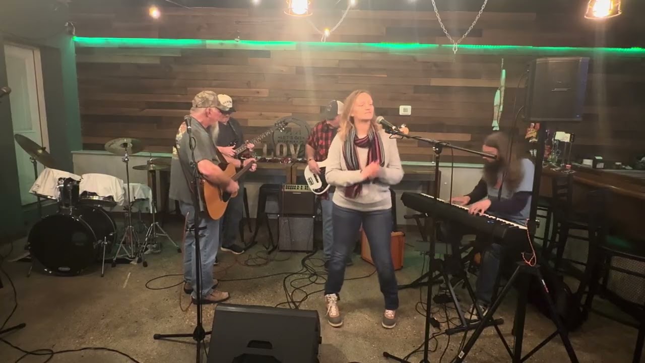 Robbie & Co. 3  February 11, 2026 @MobjackTavernOpenMic #robert #robbie #jonathan #gracie #isaac