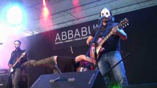 Video thumbnail of "Tre Allegri Ragazzi Morti - Codalunga + Occhi Bassi (Abbabula Festival Sassari) 13/5/2010"