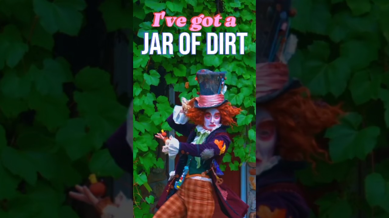 I got a jar of dirt tea!! 🎩🎃 #madhatter #aliceinwonderland #makeupartist #spookyseason #halloween