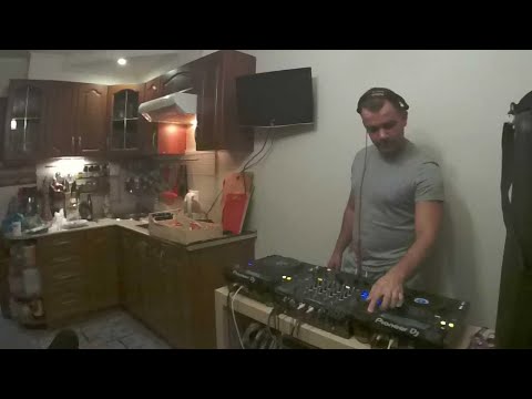 Kitchen Room: cookin' house and techno with Misha Plus and Yaroslav Lebedinskiy