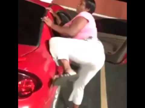 Haciendo el amor en el carro Haciendo el amor en el carro
