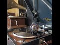 宮城 まり子 ♪ガマの油をチョイとつけりゃ♪ 1954年 78rpm record. Columbia Model No G ー 241 phonograph