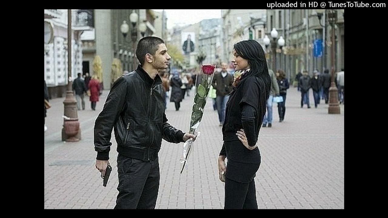 Хороших девушек тянет на хулиганов. Бандит со спины. Хочу быть хулиганом. Цитаты про хулиганов. Хулиган и девушка.