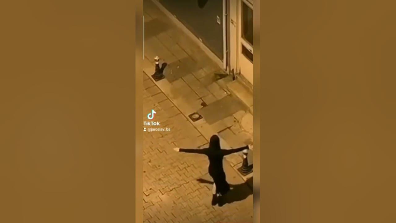 Сербская Леди - YouTube